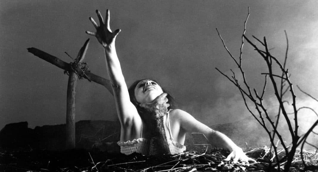 Perfect Drinks For These 5 Classic Horror Films