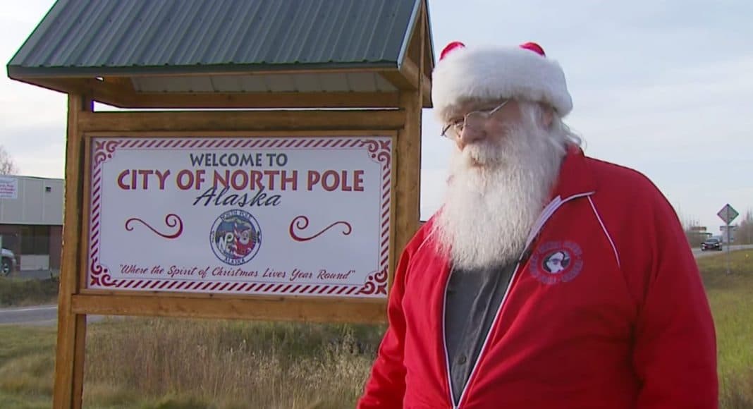 Santa Saves Christmas