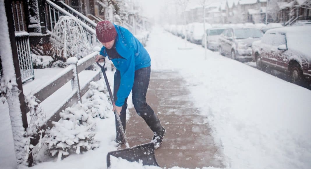 shovel snow