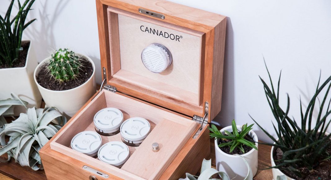 Smartphone-Enabled Humidor