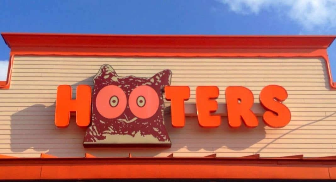 Hooters
