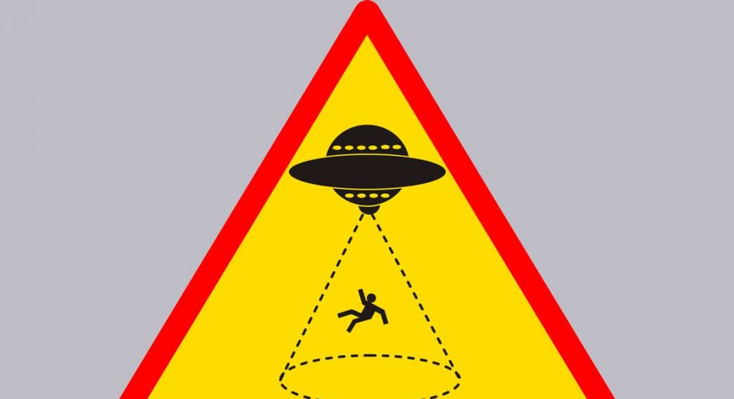 People Believe Earth Is Hollow, Filled With Aliens And Nazis