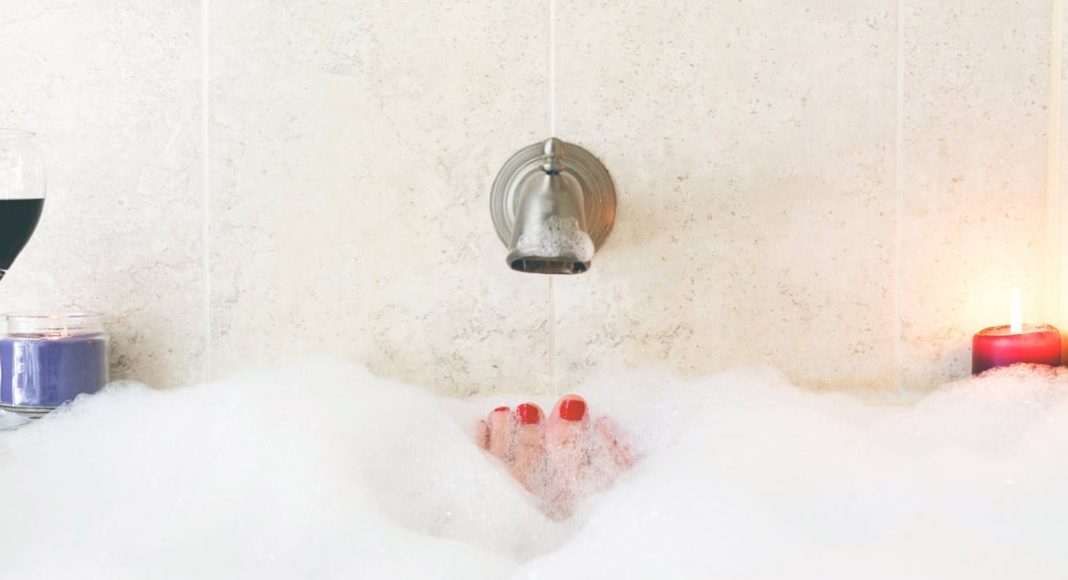 'Bathleisure' Is Now A Fashion Trend And We Don't Know Why