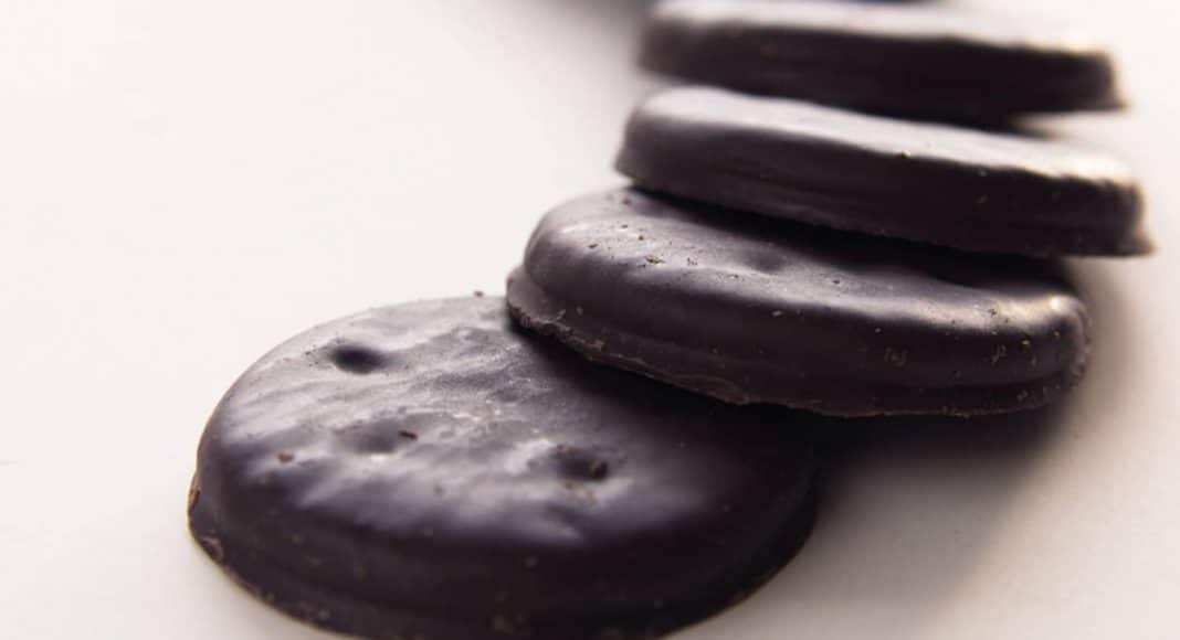 This Girl Scout Sold 300 Boxes Of Cookies Outside Marijuana Shop