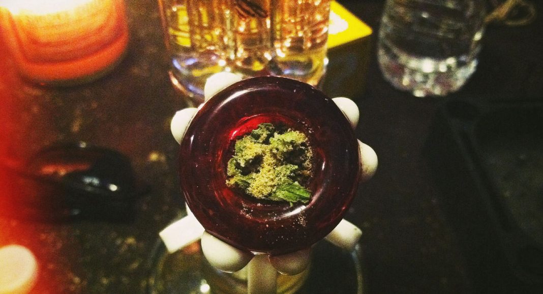 Which Give A Smoother Marijuana Trip, Bongs Or Pipes