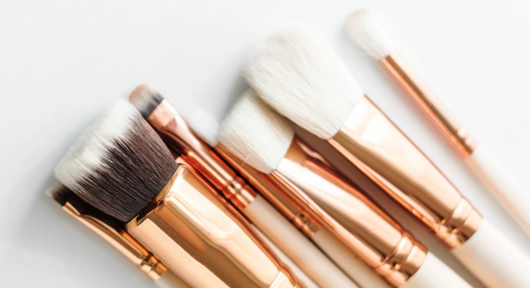 Hacks For Perfect Travel Makeup