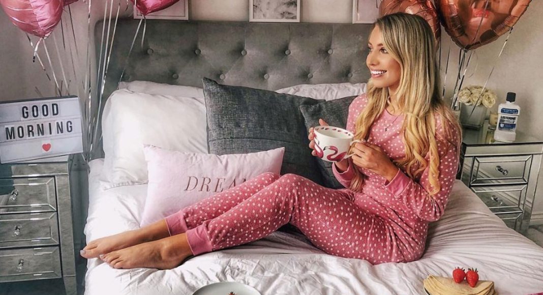 Influencer Under Fire For Posting This Photo