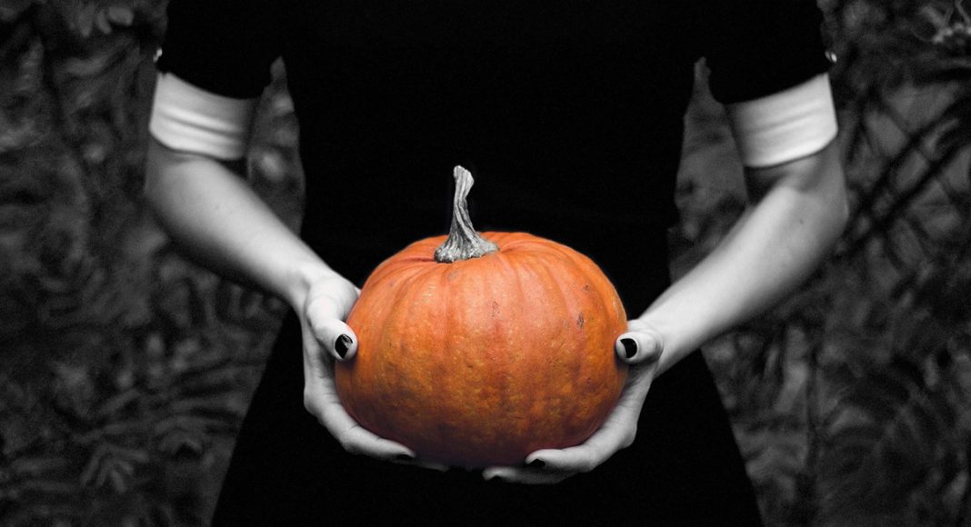5 surprising movies americans watch on halloween