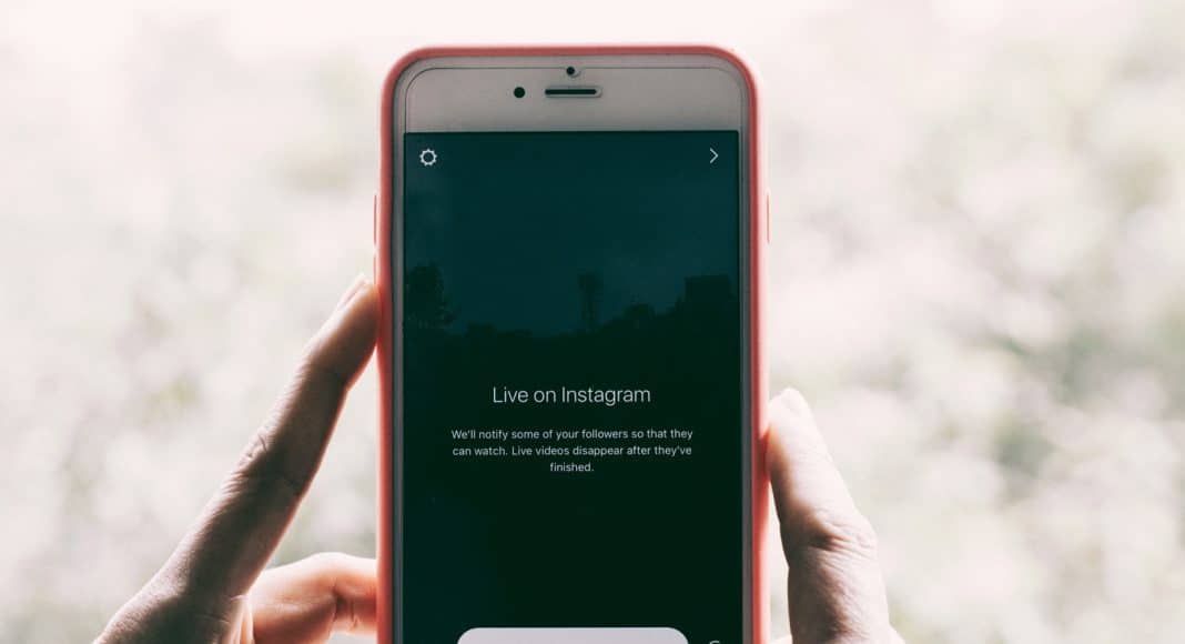 Influencers Charge Fee To Followers Wanting To Be On Their Instagram 'Close Friends'