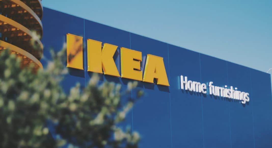 police shut down 3000 person game of hide and seek at ikea