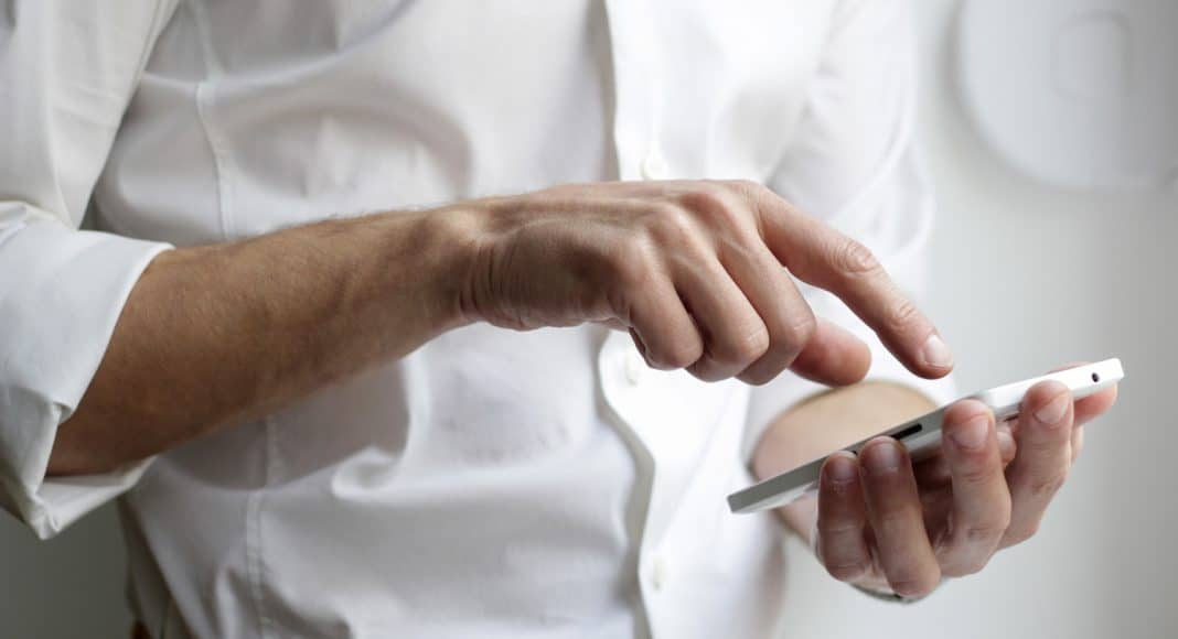 4 Ways To Prevent Your Devices From Eavesdropping