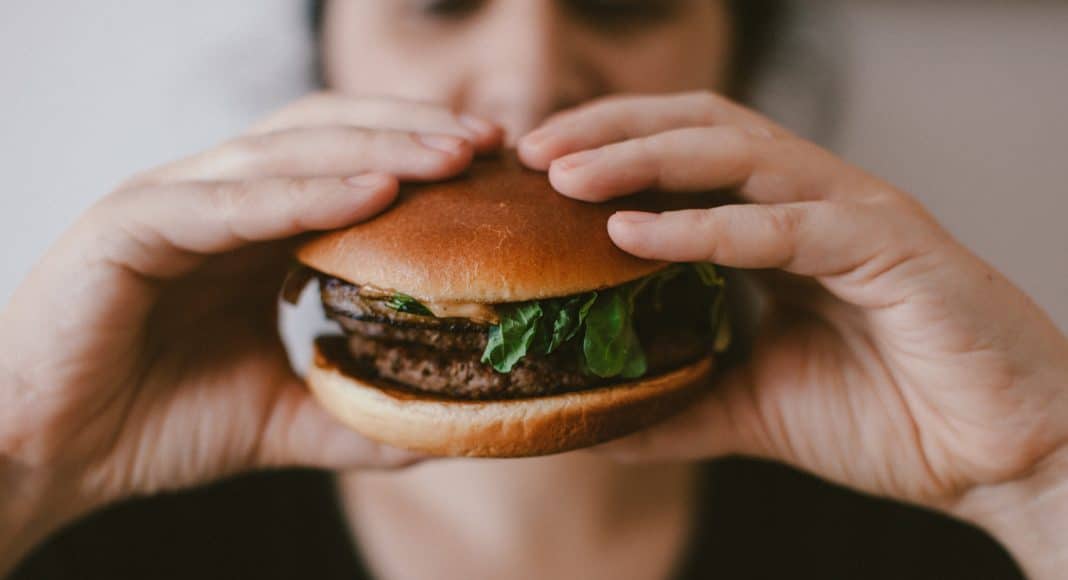 A Dietitian Says This Is The Best Way To Stop Overeating