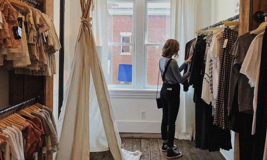 Here's Why You Should Not Shop While Stoned