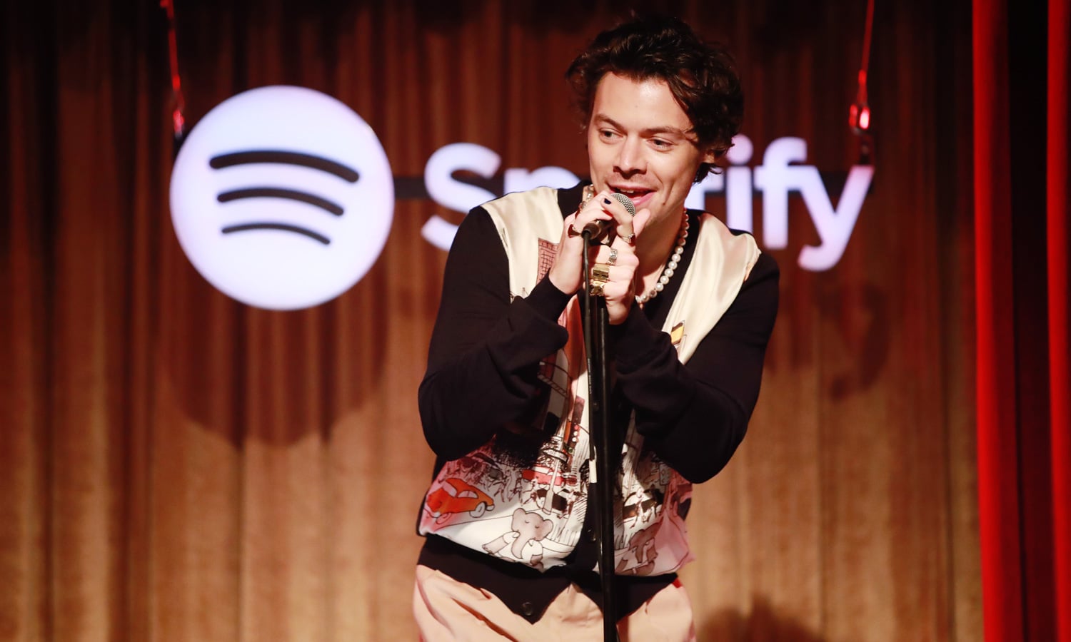 Does Harry Styles Smoke Weed?