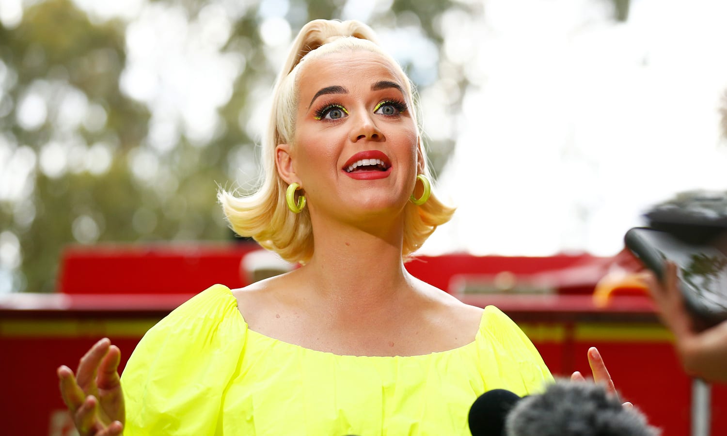 Does Katy Perry consume marijuana