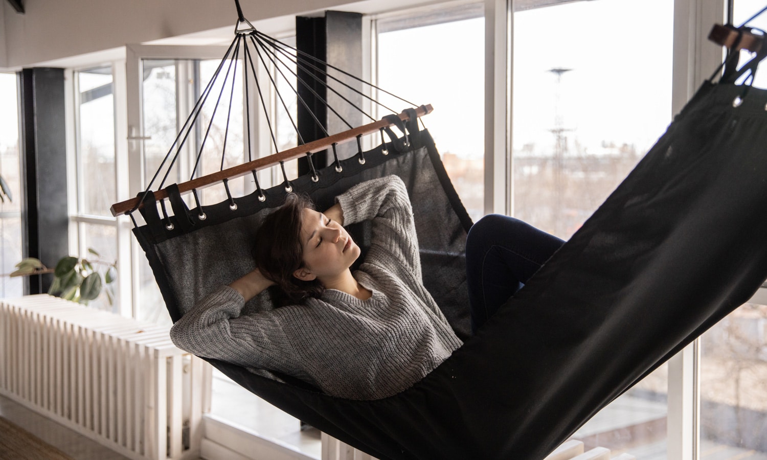 How To Nap In A Way That Actually Makes You Feel Better & Rested