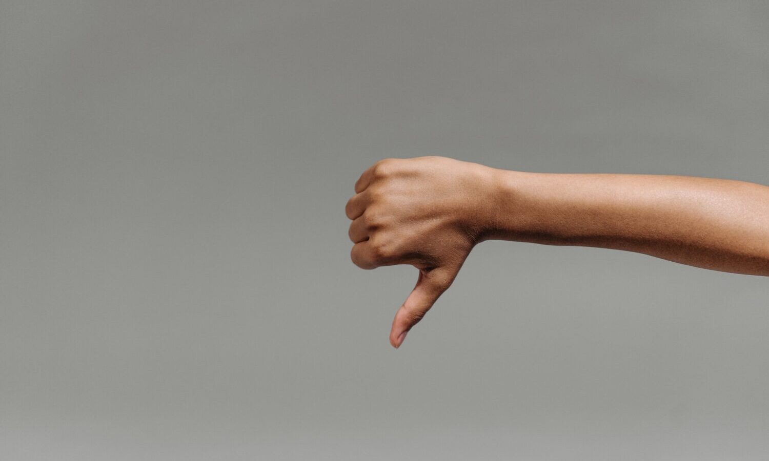 thumbs down