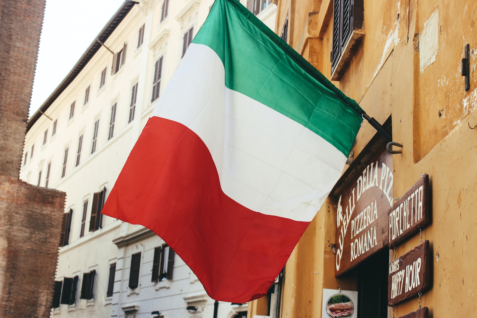 Italian Government Approves Marijuana Home Growing